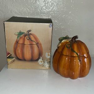 2002 ceramic pumpkin canister Mervyns department store